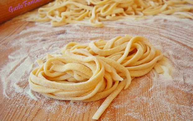 Tagliatelle, frische Teigwaren